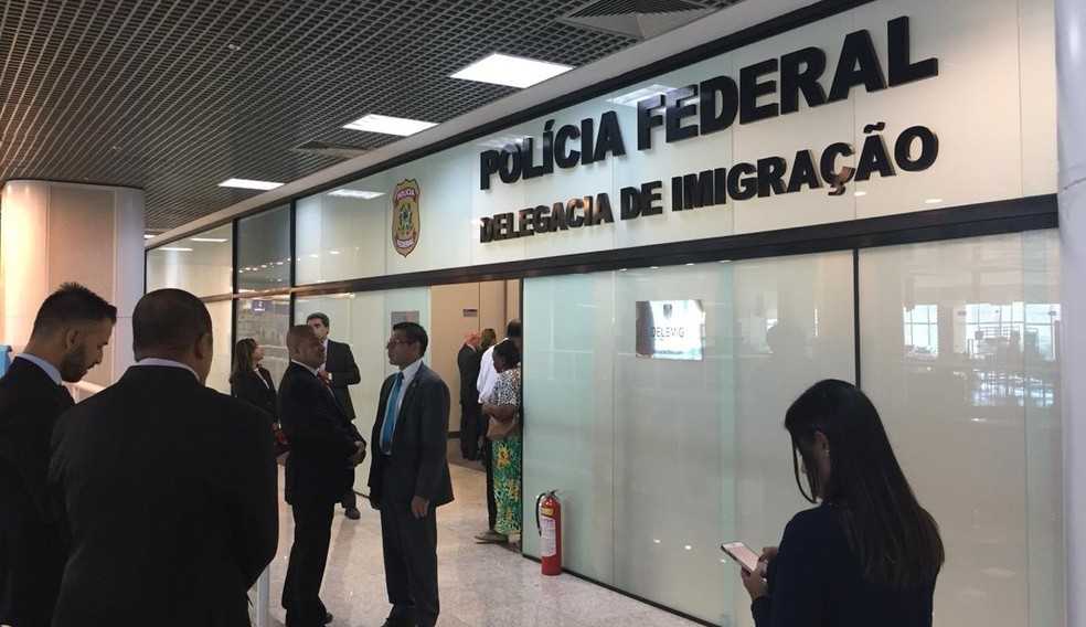 Após ordem do STF, passaporte de vacina será exigido de viajantes ao entrarem no Brasil Lorena Bueri