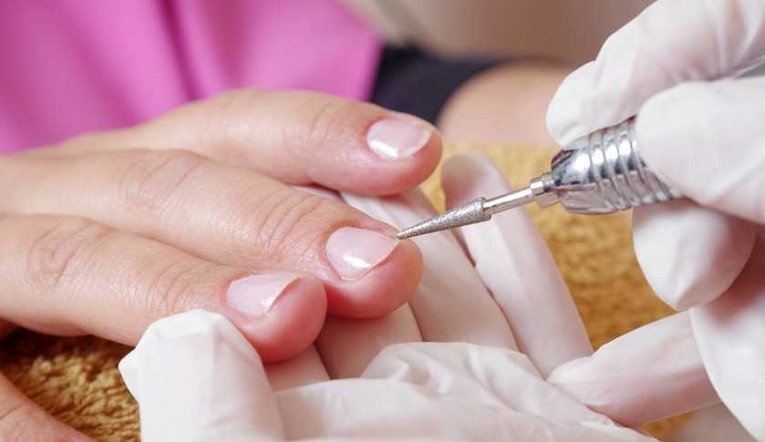 Manicure russa: um verdadeiro diferencial para as cutículas Lorena Bueri