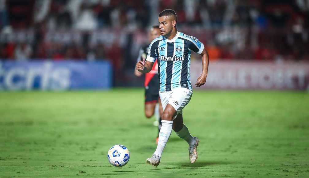 Alisson encaminha acordo com São Paulo, após rescisão com o Grêmio