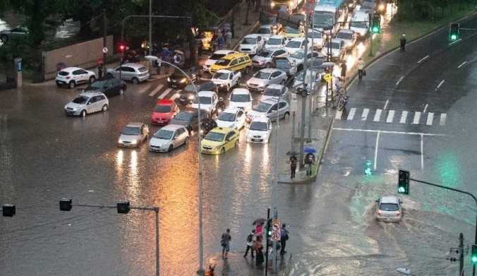 Rio está em estágio de atenção após chuva do dia anterior; há nova previsão de temporal