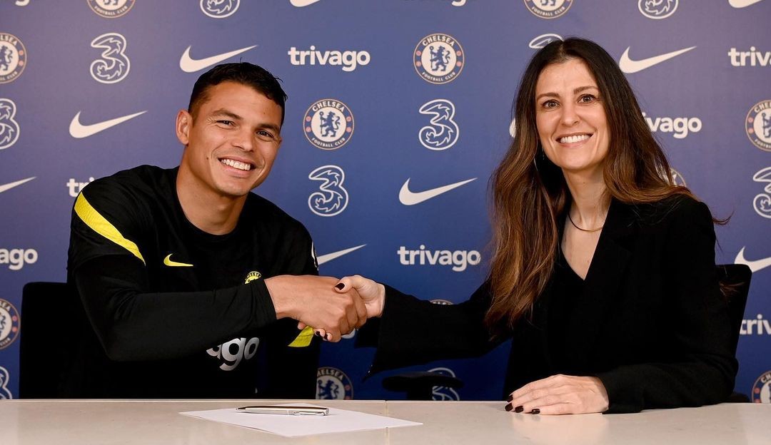 Chelsea renova com Thiago Silva, e ainda busca reformular a zaga