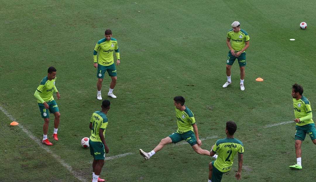 Com 11 jogadores infectados pela Covid-19, Palmeiras pensa em planejamento especial para o Mundial de Clubes Lorena Bueri