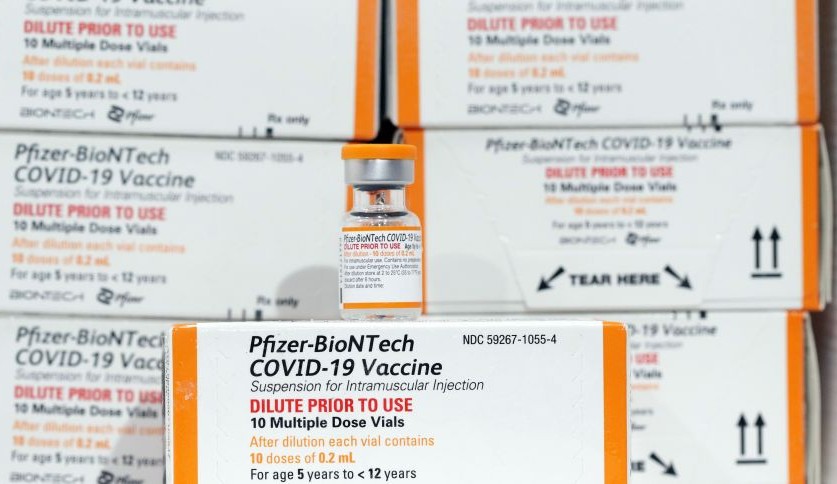 Vacinação infantil: 1,2 milhão de doses da Pfizer chegam ao país