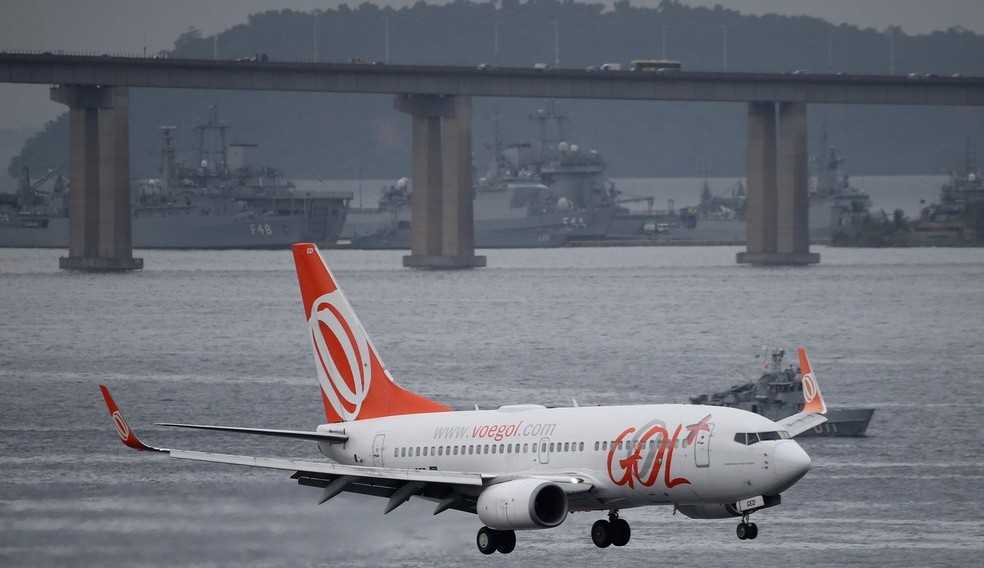 Companhias aéreas diminuem quantidade de passageiros por voo Lorena Bueri
