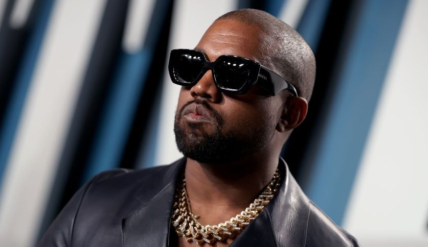 Kanye West vai até suas redes sociais exigir acesso para aprovar versão final de seu documentário  Lorena Bueri