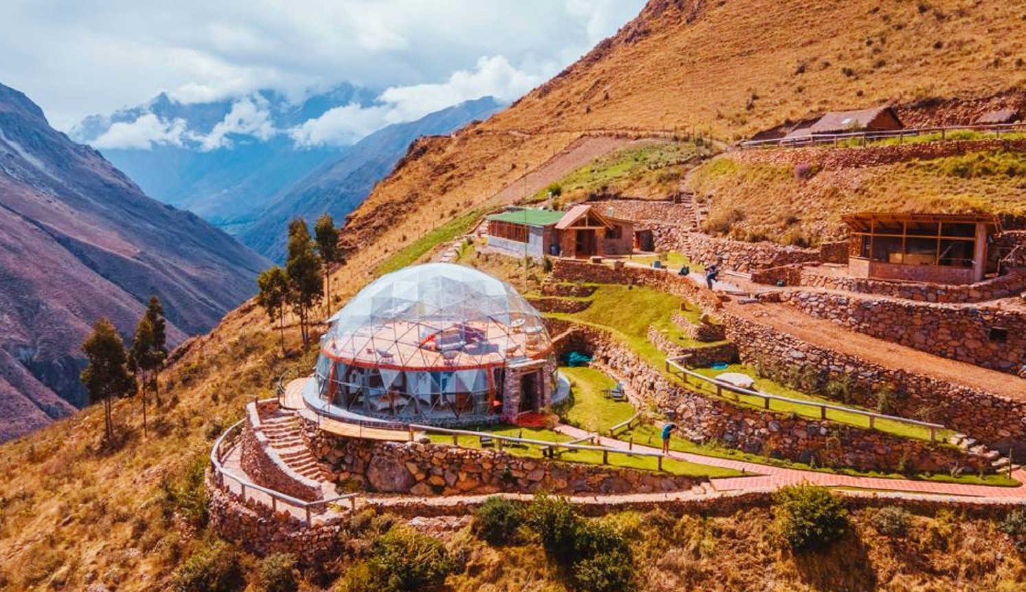 Nova atração, hotel de cúpula geodésica faz sucesso no Peru