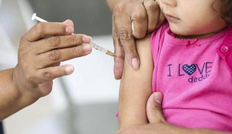 Nos EUA, Pfizer solicita vacinação contra a Covid-19 em crianças de 6 meses a 4 anos
