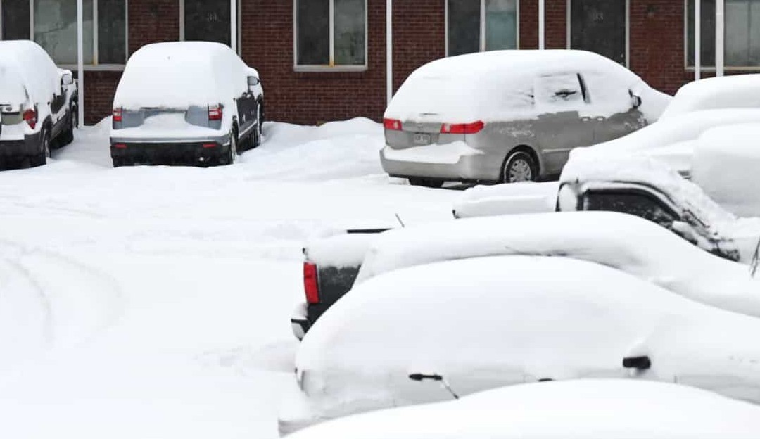 Tempestade de inverno deixa 220 mil casas e empresas sem energia no nordeste dos EUA
