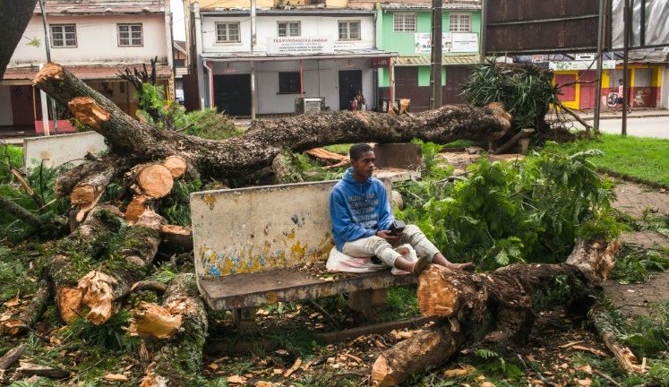 Ciclone Batsirai deixa mortos e causa destruição em Madagascar