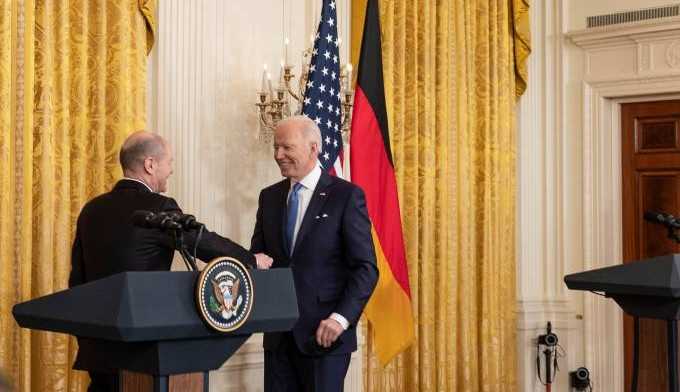 Chanceler da Alemanha e Joe Biden se reúnem para falar das tensões na Ucrânia 