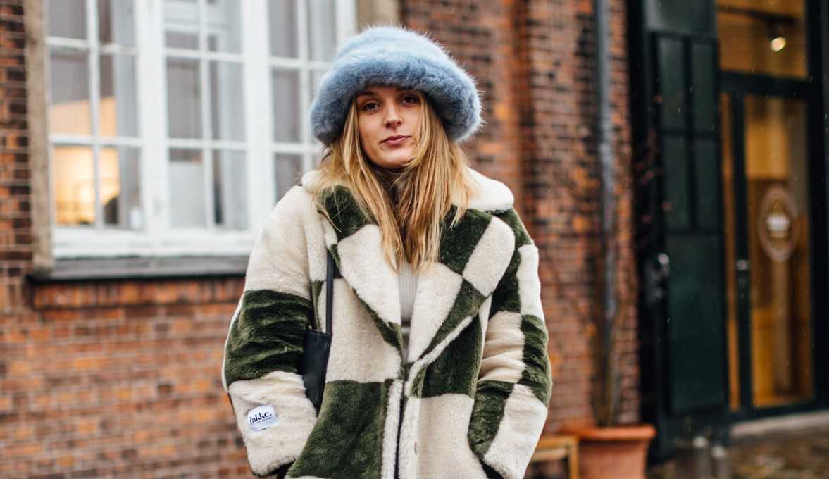 Chapéus diferentes fazem sucesso na semana de moda de Copenhague Lorena Bueri