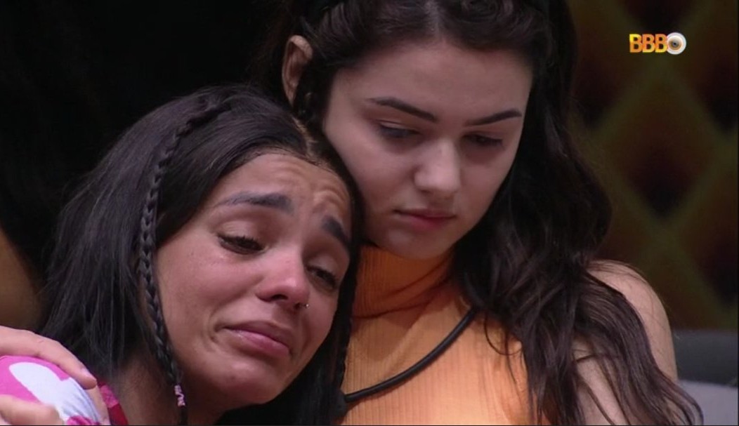 BBB22: Brunna cai no choro após errar pronome de Lina: ‘Não admito errar de novo’ Lorena Bueri