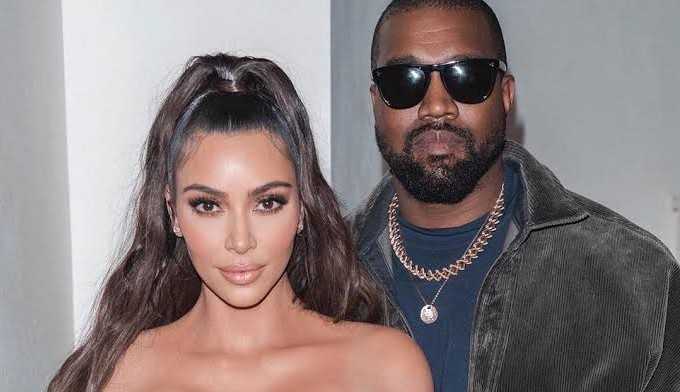 Kim Kardashian é presenteada por Kanye West no Valentine's Day