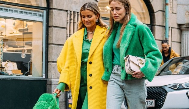 Dicas  incríveis  para arrasar naquele look, usando as cores de maneira elegante, segundo street style de Copenhagen Lorena Bueri