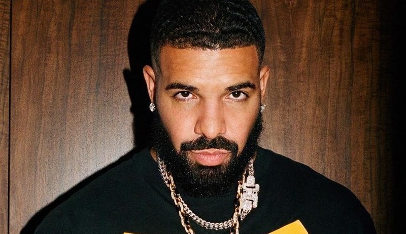Drake é presenteado com anel de R$ 400 mil; veja mais detalhes