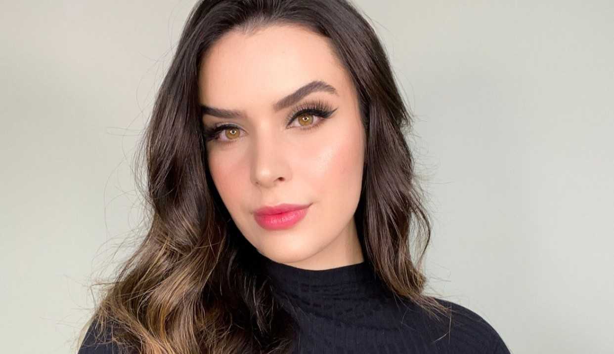 Maquiadora Karol Resende relembra desafios da carreira e revela sonho de lançar sua marca de maquiagem Lorena Bueri