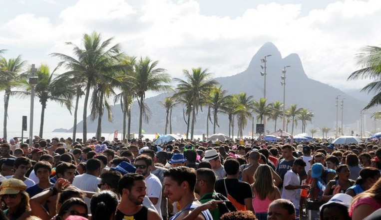 Rio de Janeiro: Feriado de carnaval só na terça feira