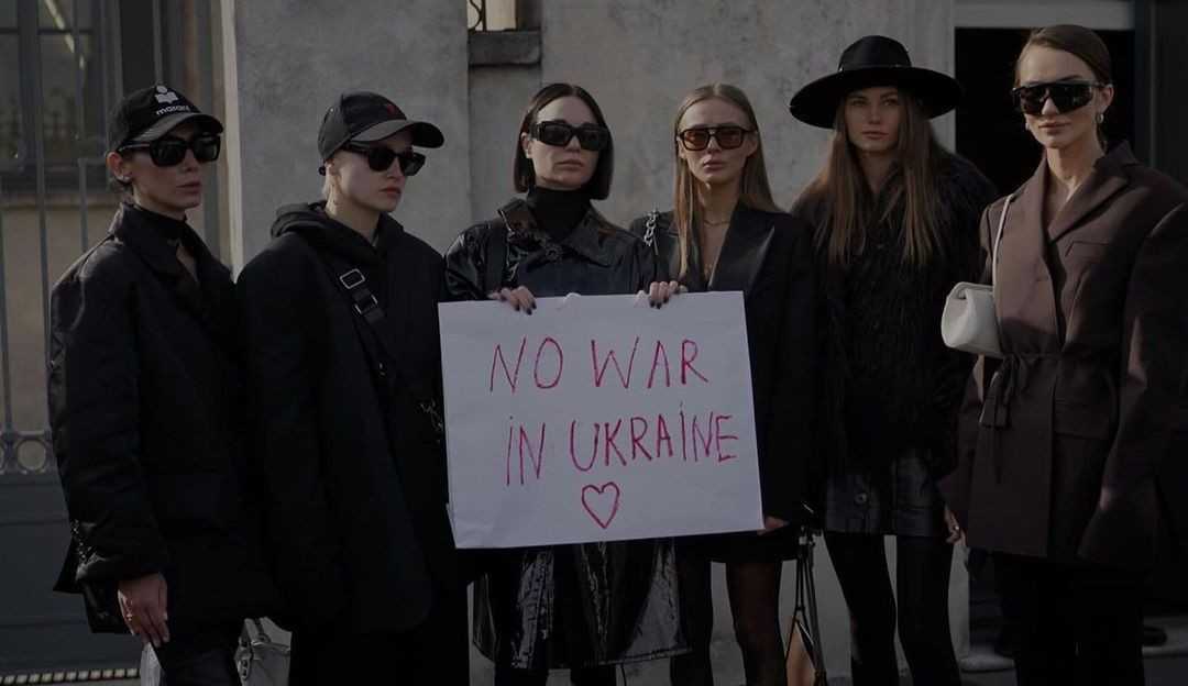 Semana da Moda de Milão tem protestos a favor da Ucrânia
