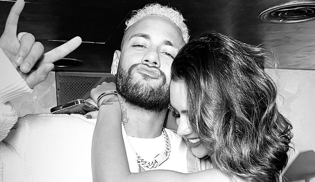 Neymar e Bruna Biancardi aparecem abraçados em nova foto