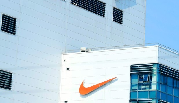 Nike se junta as empresas que romperam com a Rússia e fecha todas as lojas no País Lorena Bueri