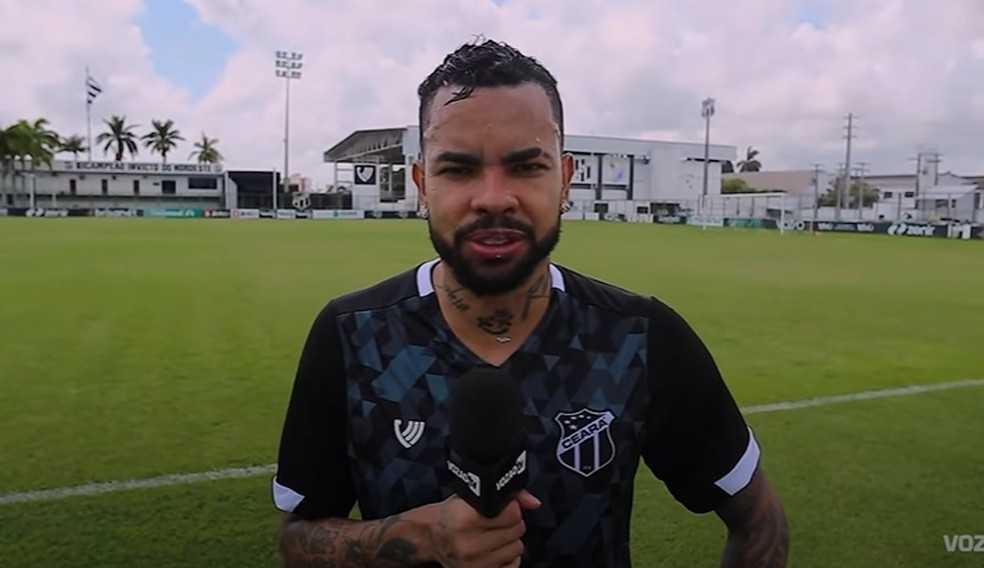 Anunciado pelo Ceará, Dentinho se declara ao seu novo clube: 'orgulho de vestir a camisa alvinegra'