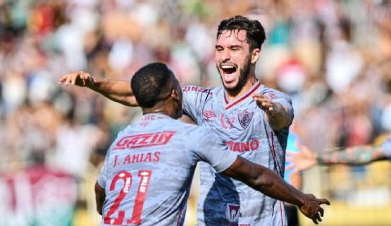Fluminense vence o Resende por 4 a 0 e se consagra campeão do 1º turno Lorena Bueri