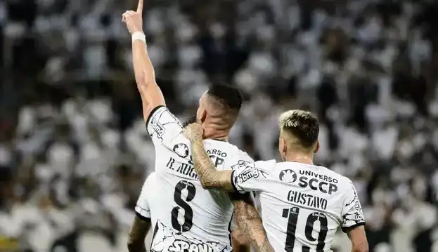 Corinthians goleia Ponte Preta na estreia de Vitor Pereira na arena. Lorena Bueri