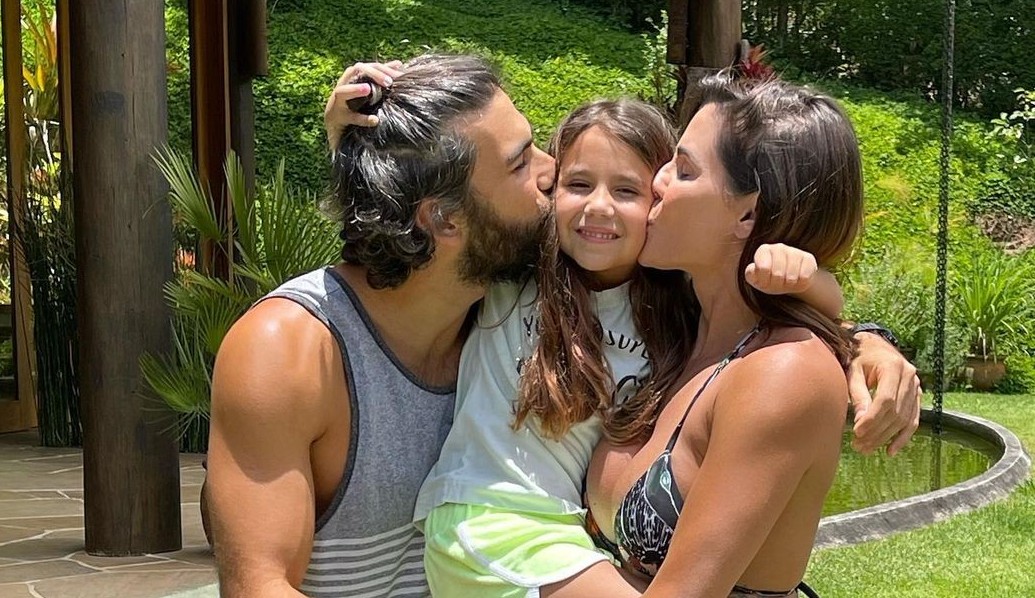 Debora Seco e Hugo Moura querem um novo integrante na família, mas se enrolam com indecisão. Lorena Bueri