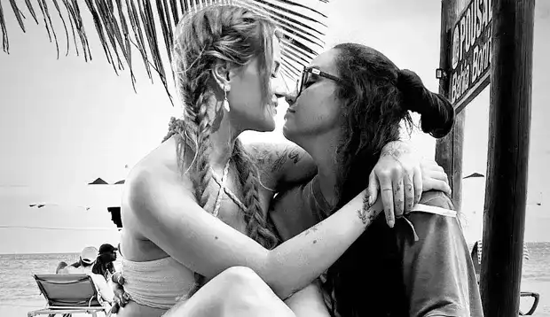 Marcela Mc Gowan e Luiza sofrem ataques homofóbicos Lorena Bueri