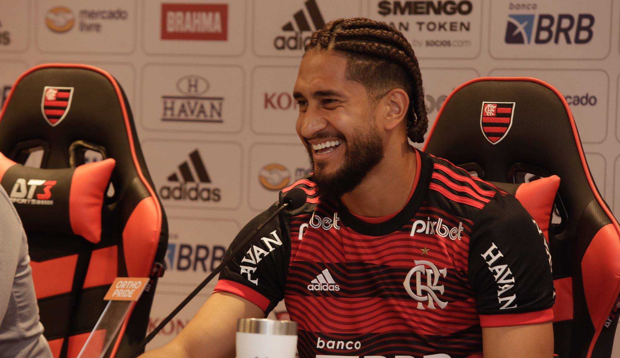 Pablo tem lesão no joelho em seu primeiro treino no Flamengo