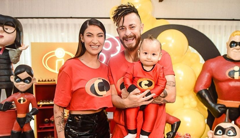 Filho de Bianca Andrade e Fred ganha festa de ‘Os Incríveis’ para comemorar 8 meses Lorena Bueri