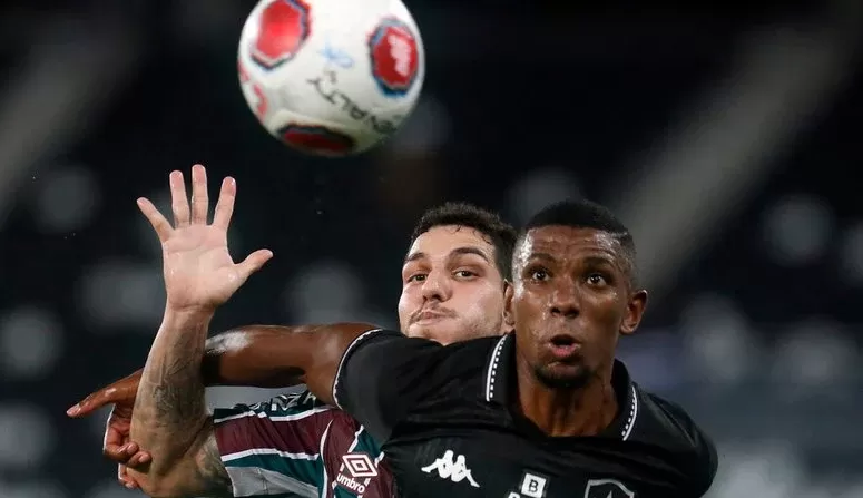 Botafogo x Fluminense: informações sobre a partida e prováveis escalações  Lorena Bueri