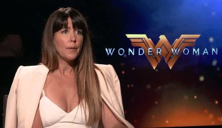 Patty Jenkins, diretora de Mulher-Maravilha 1984, não sabe se fará o terceiro filme da franquia Lorena Bueri