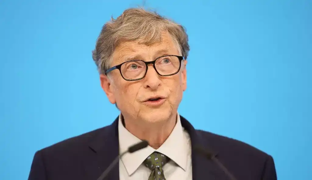 Depois da separação, Bill Gates gasta seu dinheiro para reformular seu cômodo na Califórnia Lorena Bueri