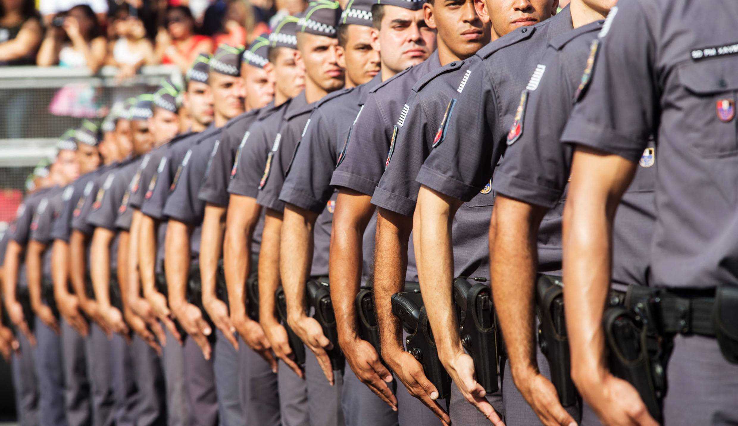 Bolsonaro anuncia possíveis mudanças na legítima defesa e definição de terrorismo