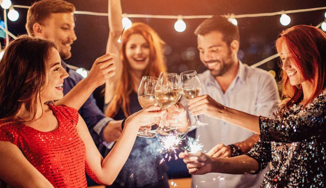 Cuidados com os exageros ao consumo de bebidas alcoólicas nas festas de fim de ano Lorena Bueri
