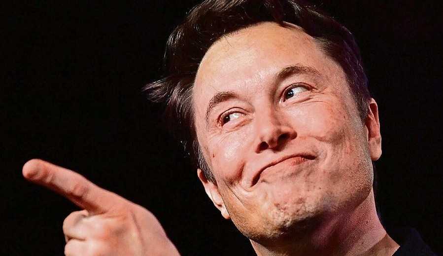 Elon Musk investe R$ 13 bilhões em compra de ações do Twitter