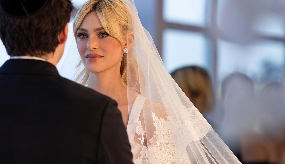 Se inspire em sete produções belíssimas de noivas como Nicola Peltz, Jennifer Lopez e mais 