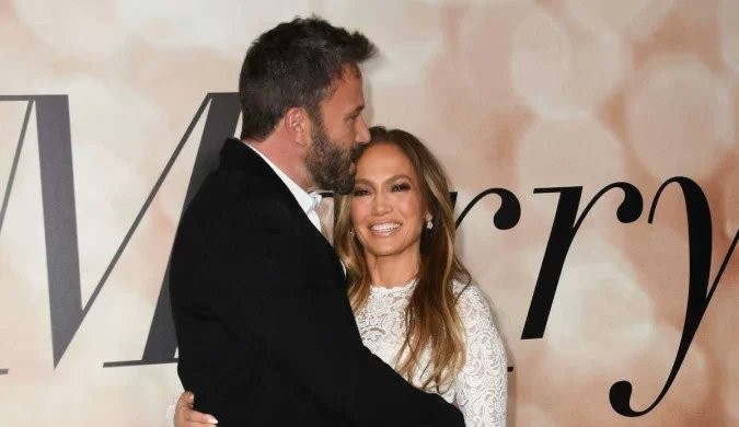 Jennifer Lopez e Ben Affleck estão noivos pela segunda vez