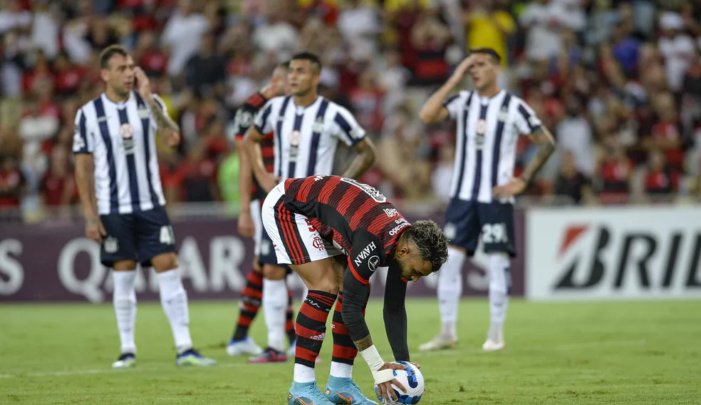 Gabigol quer alcançar novas marcas pelo Flamengo em 2022, depois de recorde na Libertadores