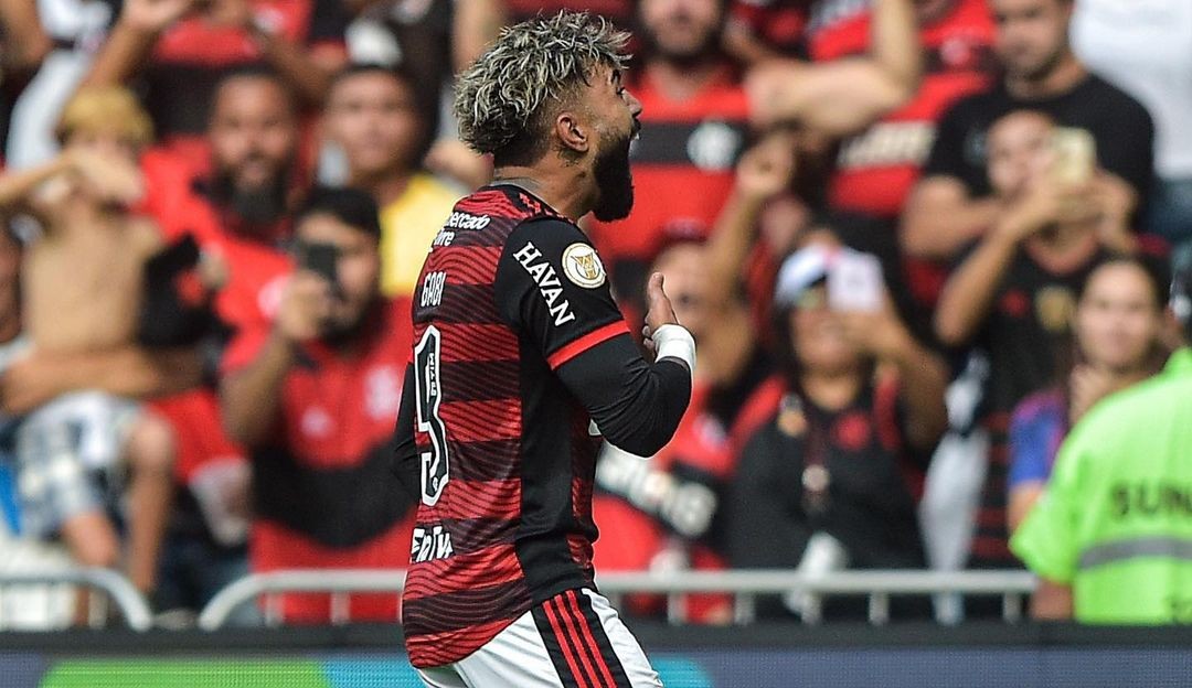 No maracanã, Flamengo joga melhor e vence o São Paulo por 3 a 1  Lorena Bueri