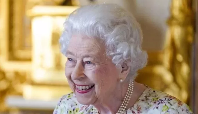 Rainha Elizabeth II completa 96 anos e aguarda comemoração de Jubileu