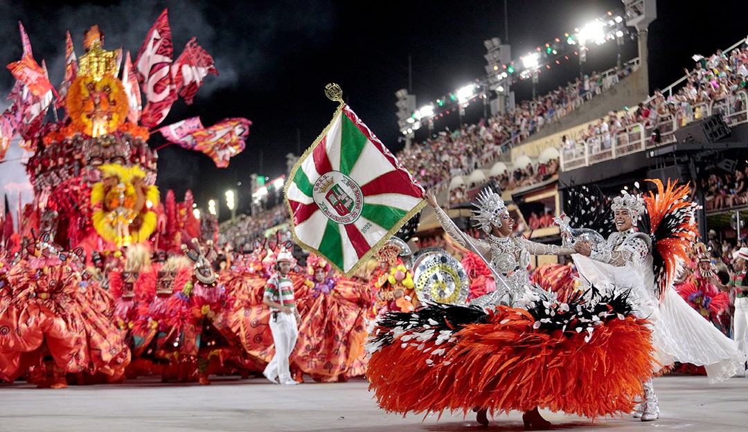 Desfile das campeãs do Rio de Janeiro ocorre neste sábado (30) Lorena Bueri