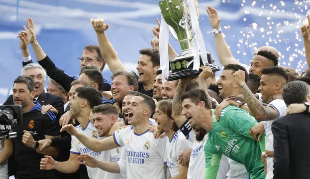 Com goleada, Real Madrid vence o Espanyol e conquista sua 35° La Liga Lorena Bueri