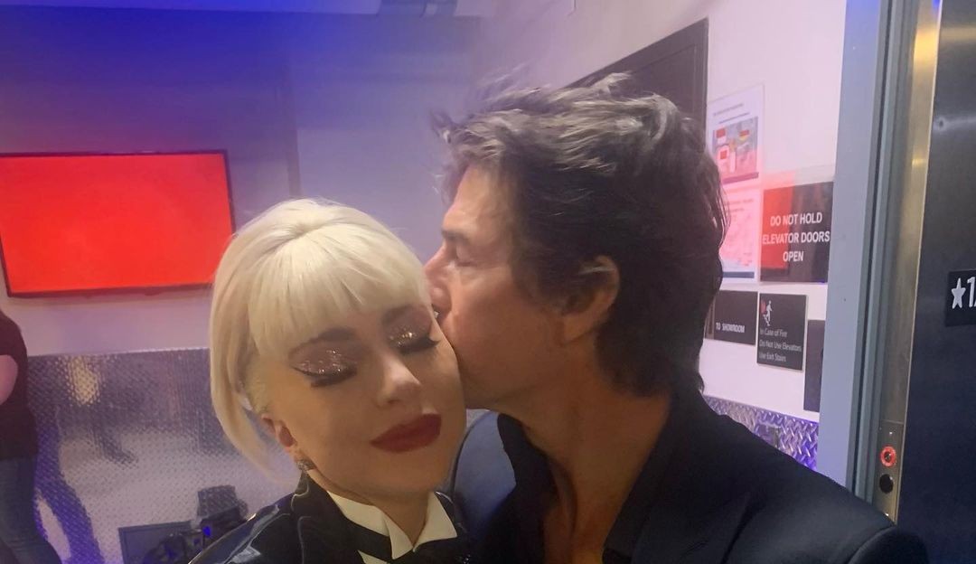 Lady Gaga encontra Tom Cruise após ele assistir seu show