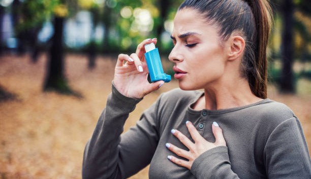 Pesquisas apontam que a asma atinge mais mulheres do que homens Lorena Bueri