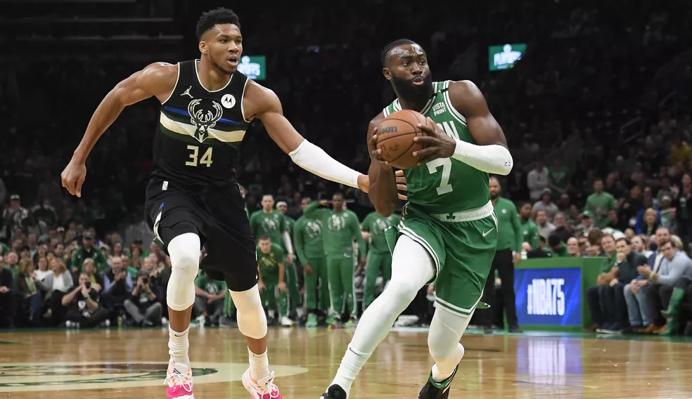 Celtics vencem os Bucks e empatam série da semifinal da Conferência Leste da NBA Lorena Bueri