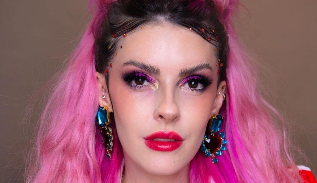 Tendência: Maquiagem rosa ganha destaque em 2022 Lorena Bueri