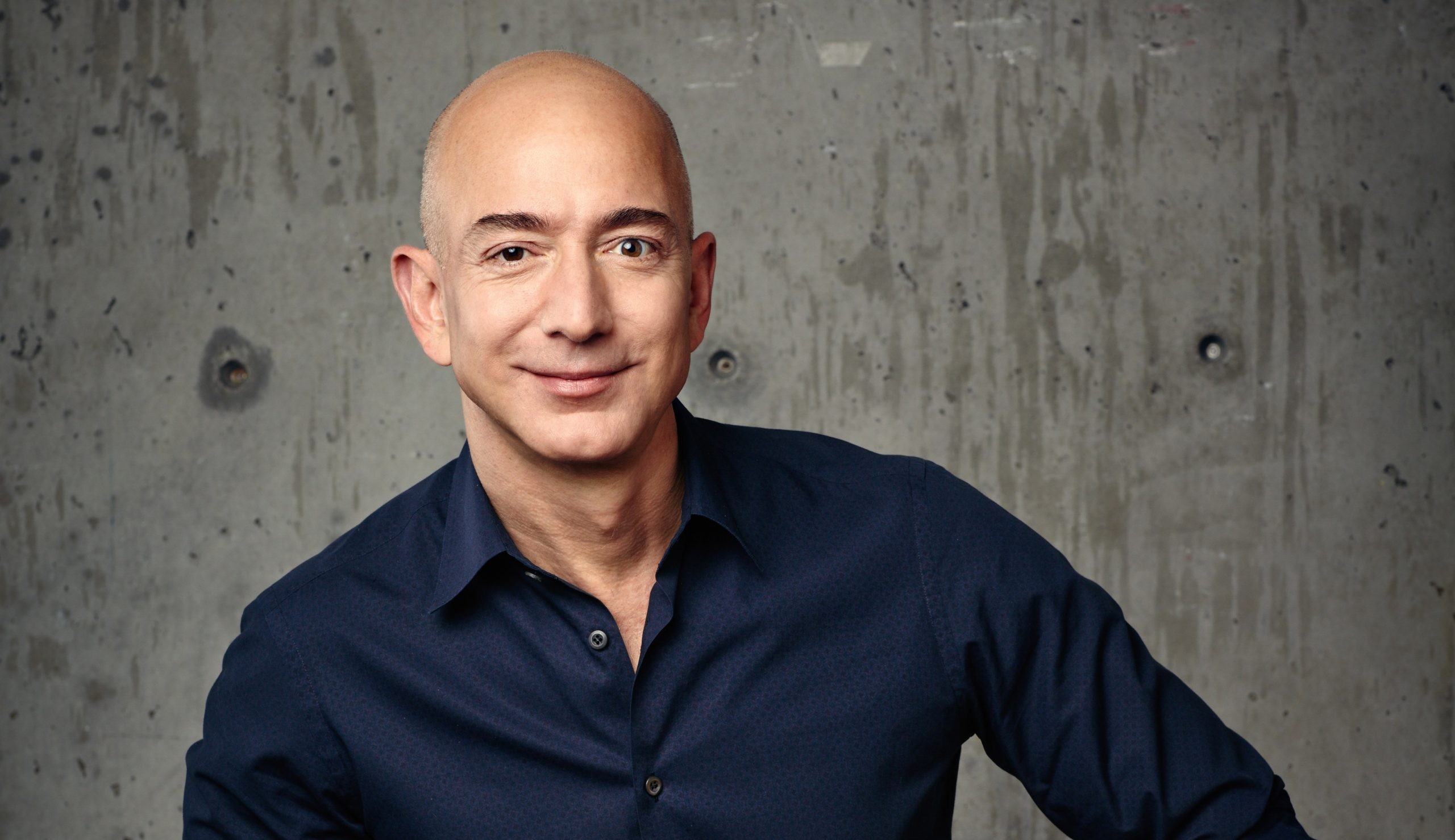 Jeff Bezos doou US$ 118 milhões para uma ONG Lorena Bueri