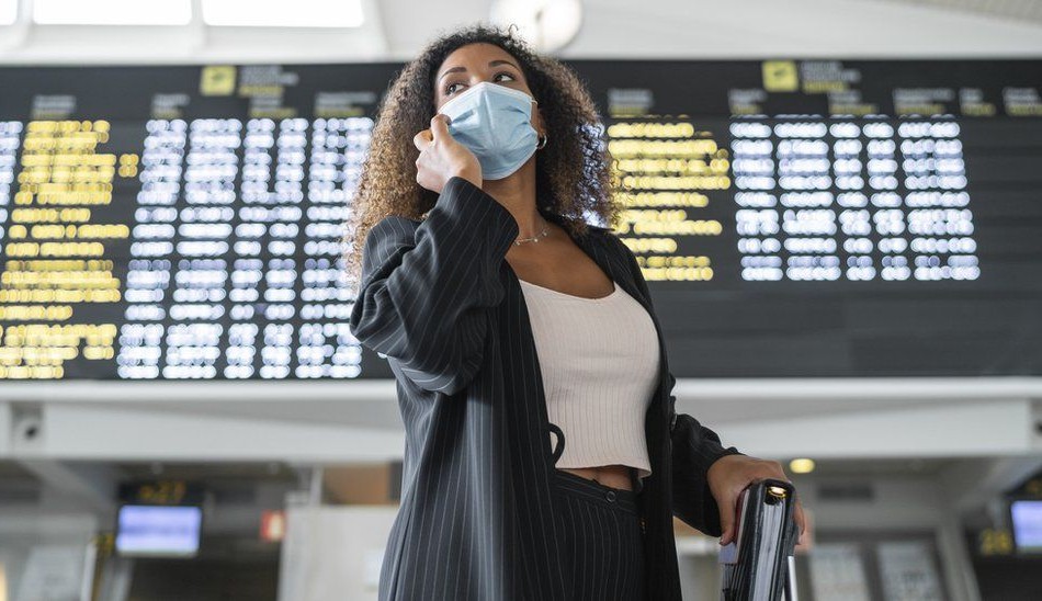 União Europeia decide desobrigar uso de máscaras em viagens aéreas